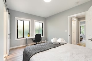 2 slaapkamers, een strijkplank/strijkijzer, gratis wifi, beddengoed