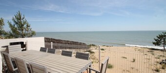 Beach House with 180 degree sea views, 6 Bed, 4 Baths, sleeps 10-12