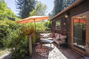 Terrace/patio - Sanctuaire ~ Private Retreat in Monte Rio (Monte Rio)
