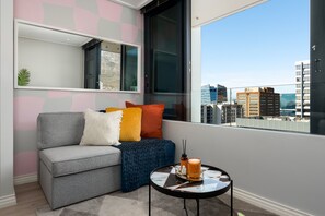 TV - Trendy Studio Apartment  Table Mountain Views (Cape Town)