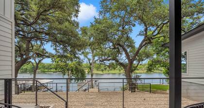 Clen Oak Lodge-Open water home w/dock & slide!