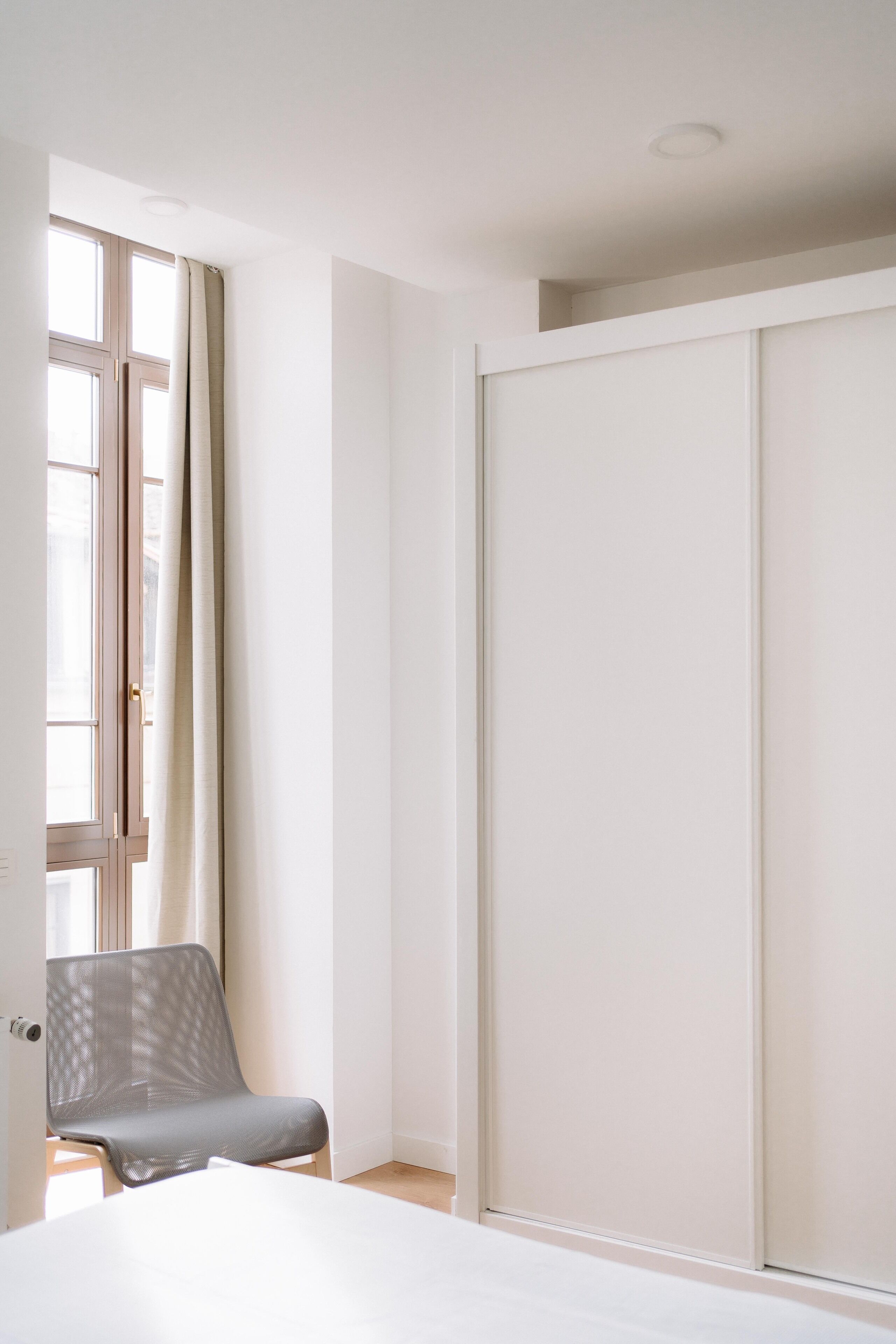 design duplex | down duvets, individually decorated, individually furnished, desk