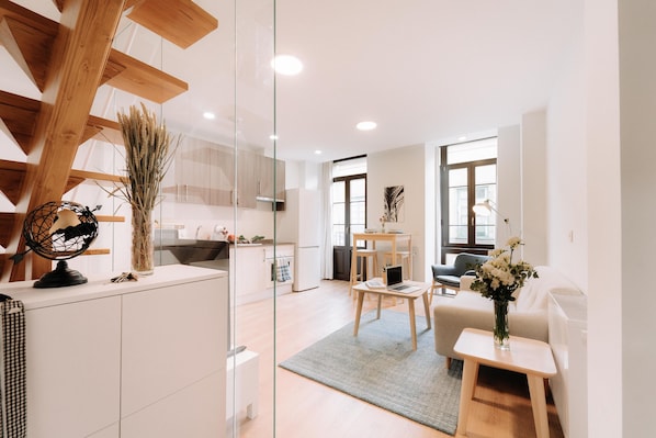 设计复式 | 私人厨房 | 大冰箱、微波炉、烤箱、炉灶