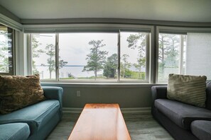 TV connectée, jeux vidéo, baby-foot