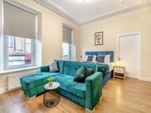 1 quarto, Wi-Fi de cortesia, roupa de cama