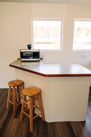 Interior - Glacier Peak - A cozy cabin minutes away from Glacier National Park (Coram)