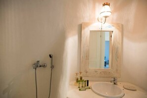 Bathroom - Beautiful Villa at Panormos Mykonos (Mykonos)