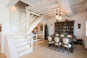 Living area - Beautiful Villa at Panormos Mykonos (Mykonos)