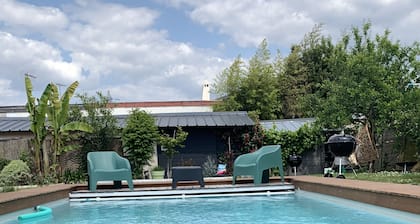 Cottage Entre-vignes -ville-vagues Piscine et Terrasse