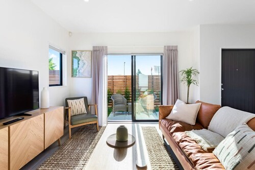 Stunning 2BR Luxury in Pukekohe | WiFi Netflix