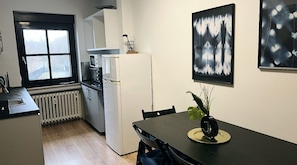 Fridge, microwave