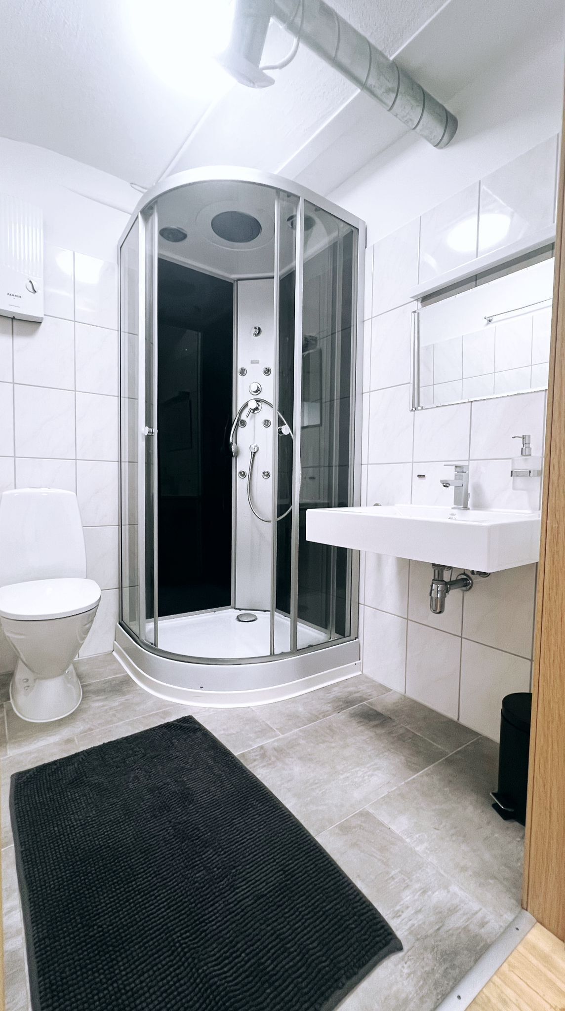 Basic-dobbeltværelse | Badeværelse | Hårtørrer