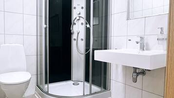 Quarto casal básico | Banheiro | Secador de cabelo