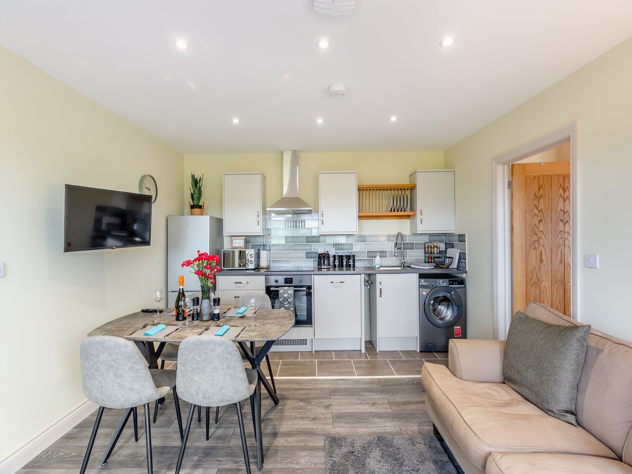 Dishwasher, highchair