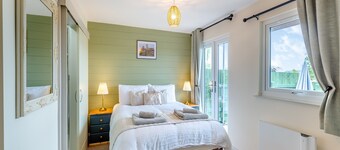 2 bedroom accommodation in Forden, near Welshpool