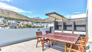 Sun deck
