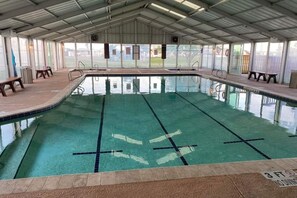 Een verwarmd zwembad