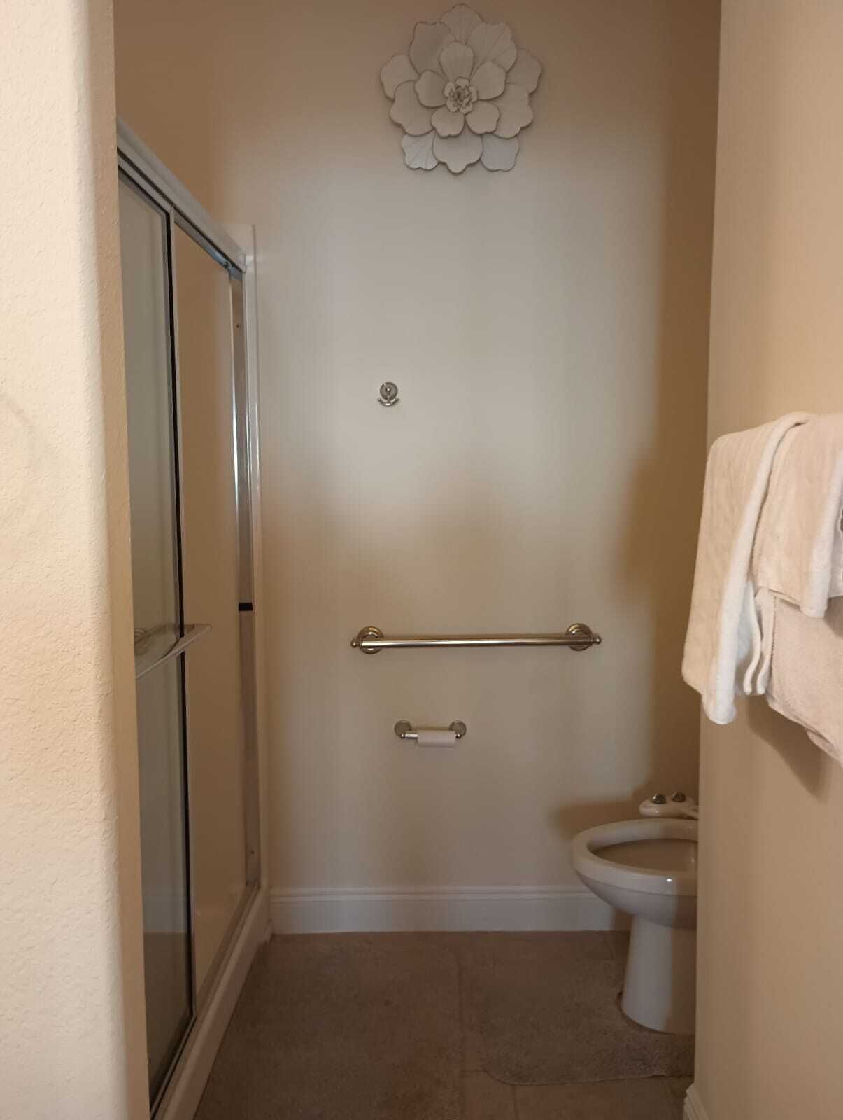 淋浴設備、風筒、提供毛巾、番梘