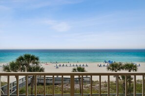 Property grounds - Gulfcrest Gulf-Front 2BR/2BA | Sleeps 8 | Beach Chairs Included| Thomas Drive (Panama City Beach)