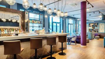 Bar (in der Unterkunft)