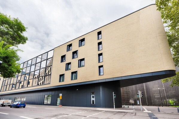 Exterior - Premier Inn Heilbronn City Centre (Heilbronn)