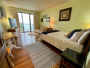 Room - B415 Peaceful Port (Fort Walton Beach)