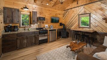 Smart-tv och eldstad