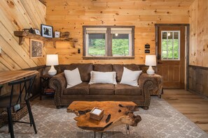 Una Smart TV, una chimenea