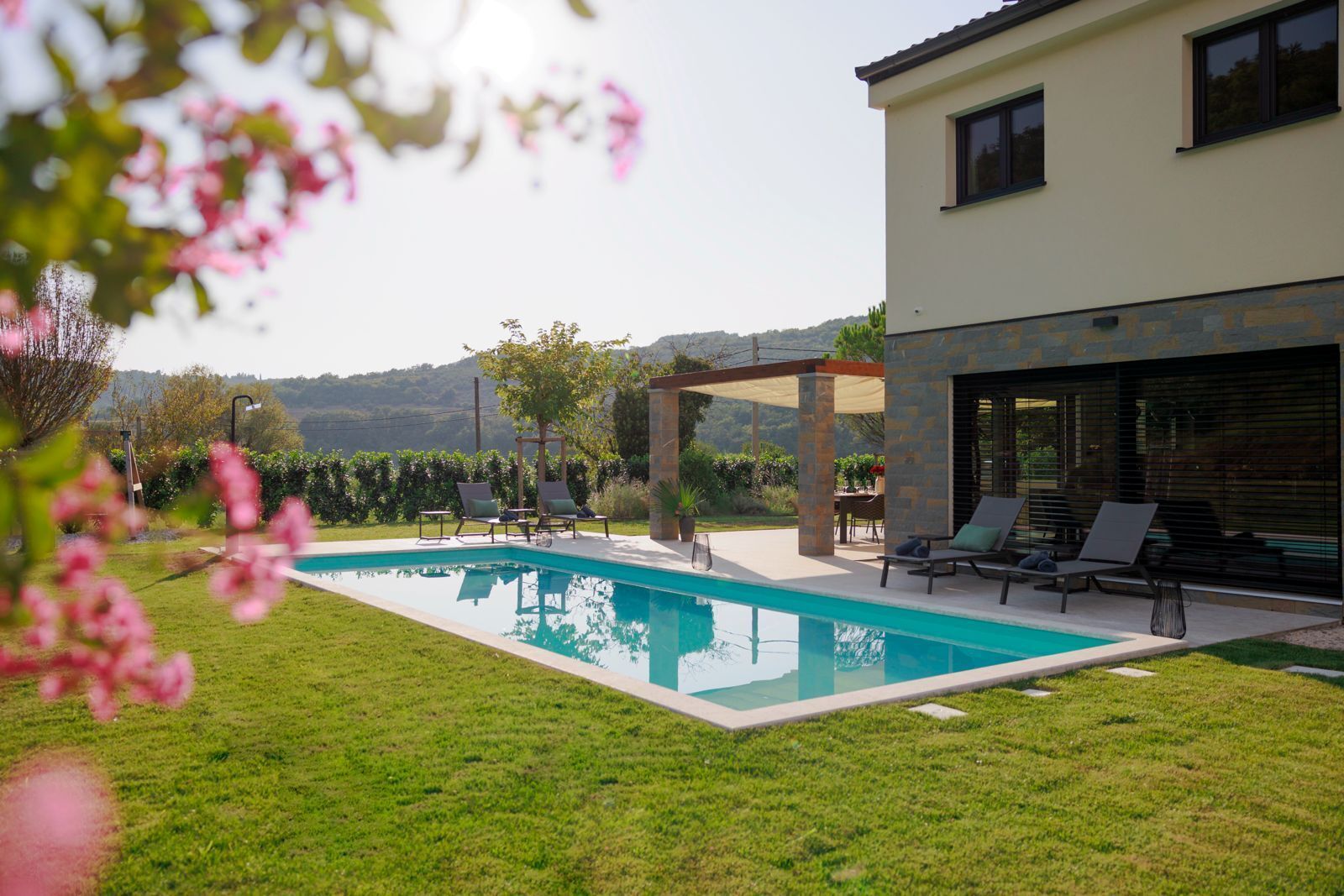 Piscine extérieure, piscine chauffée