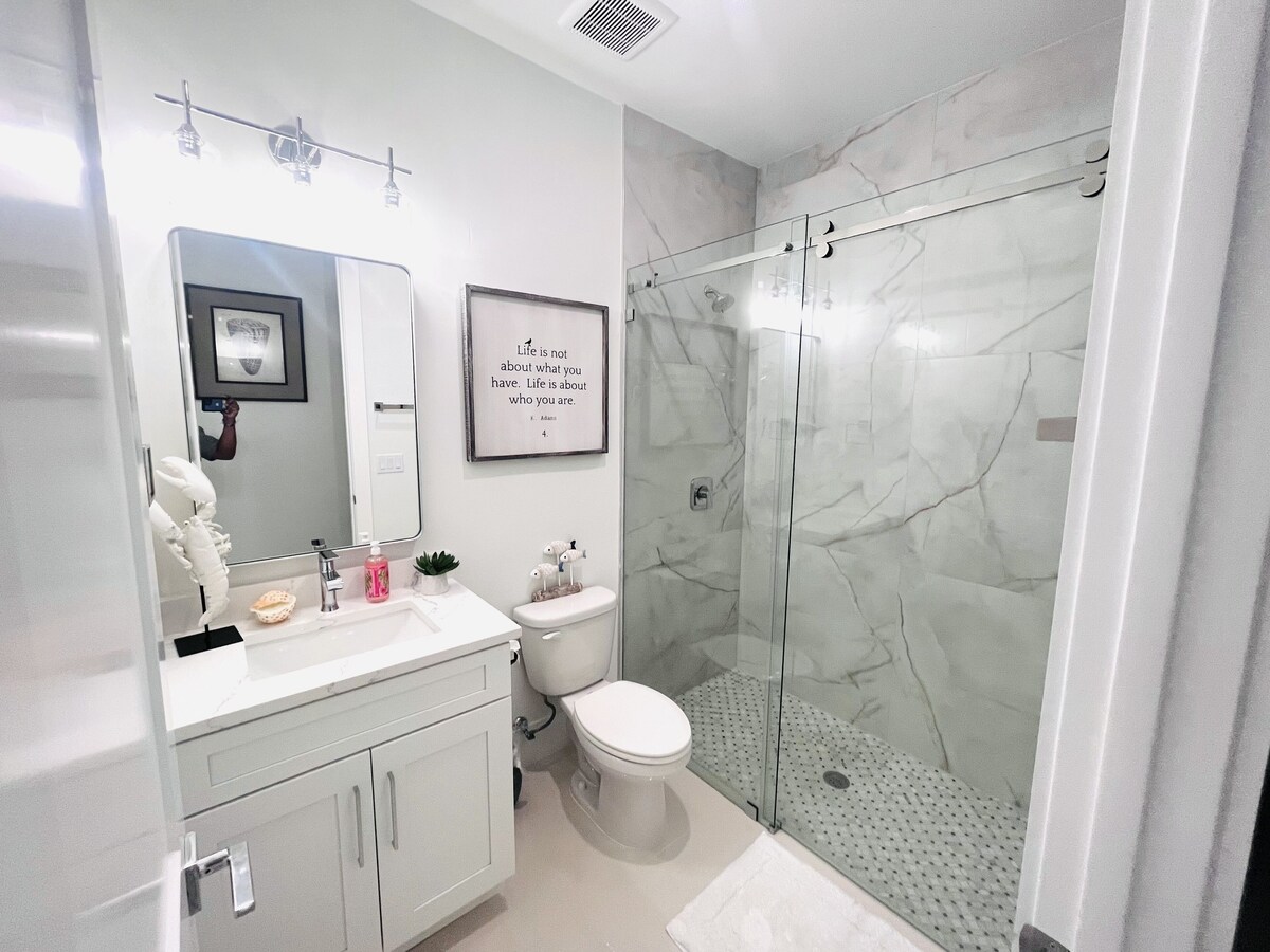 Photo 13 of Tropical Oasis!! New Construction! In the Heart of Naples!! PET FRIENDLY!
