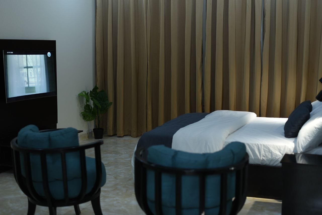 executive room | egyptian cotton sheets, premium bedding, down duvets, tempur-pedic beds