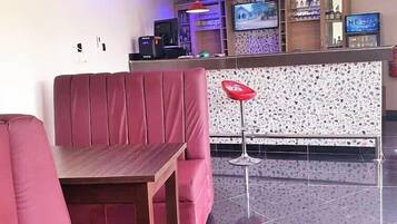 Bar (in der Unterkunft)