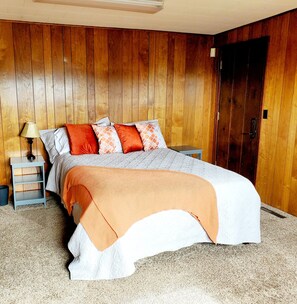 3 slaapkamers, een strijkplank/strijkijzer, wifi, beddengoed