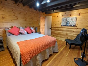 3 slaapkamers, een strijkplank/strijkijzer, wifi, beddengoed