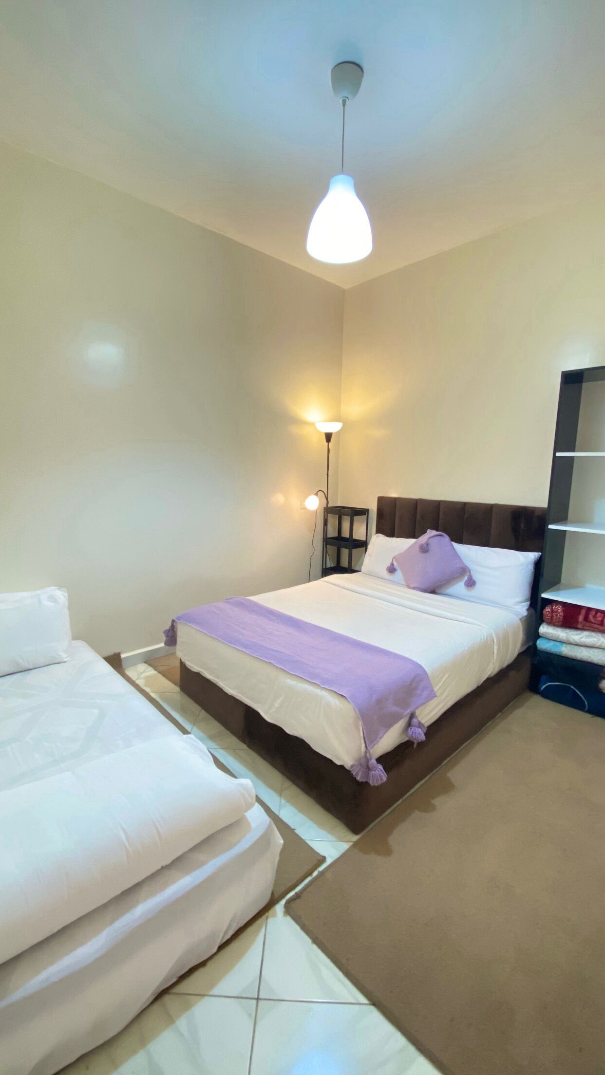 Huoneisto | Ylelliset vuodevaatteet, memory foam -patjalliset sängyt, ilmainen Wi-Fi