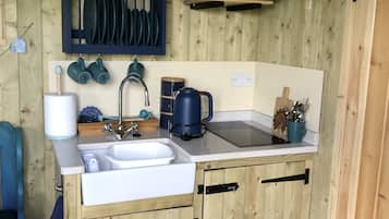 Cabin | Private kitchen | Fridge, microwave, stovetop, electric kettle