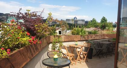 This is without doubt THE BEST LOCATION you could ever ask for visiting Tbilisi.