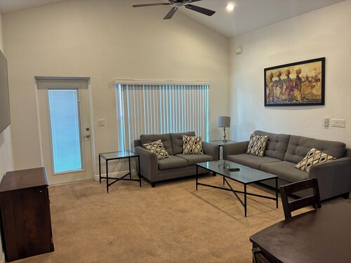 Shantiniketan I 10 /2810/ 50 minutes to the Disney 2 mile to down town Tavares. 