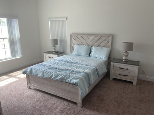 Shantiniketan I 11 / 2811 / 50 minute to Disney 2 miles to down town Tavares