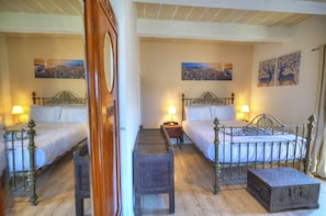 1 bedroom, desk, iron/ironing board, free WiFi