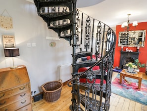 Cottage | Interior