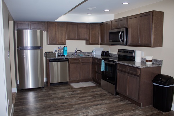 Refrigerador, microondas, horno, placa de cocina