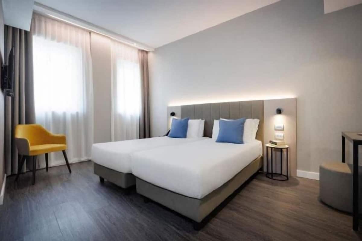 Down duvets, minibar, in-room safe, desk