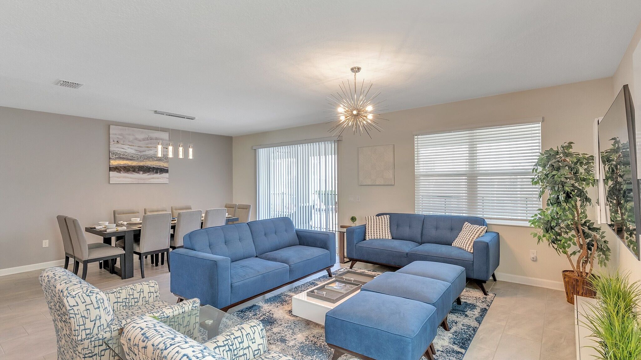 Beautiful 9Bed Pool Home with Game Room-1233CHD