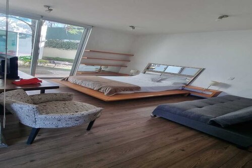 Luxury loft 2 in wonderful property close to urban area