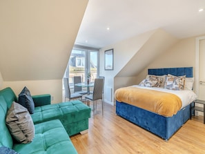 1 bedroom, free WiFi, bed sheets