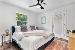 3 bedrooms, WiFi, bed sheets