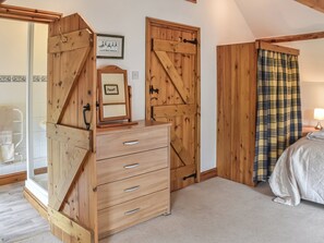 3 quartos, Wi-Fi de cortesia, roupa de cama