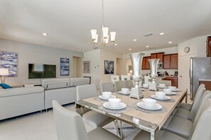 Dining - Amazing 7  Bedroom Solterra  New Resort  Home (Davenport)