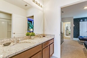 Hair dryer, towels - Amazing 7  Bedroom Solterra  New Resort  Home (Davenport)